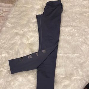 VS yoga pants
